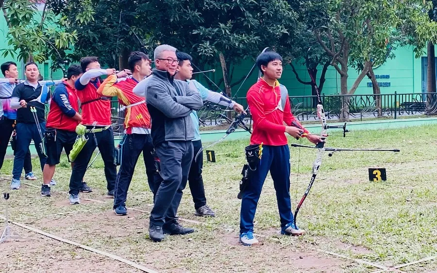 Chuyền gia Park Chae-soon đã chia tay đội tuyển bắn cung Việt Nam sau năm 2025. Ảnh: MINH CHIẾN