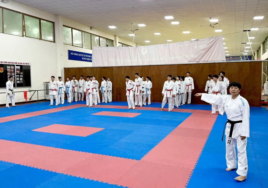 HLV trưởng Phạm Hồng Hà của đội tuyển karate Việt Nam. Ảnh: MINH CHIẾN