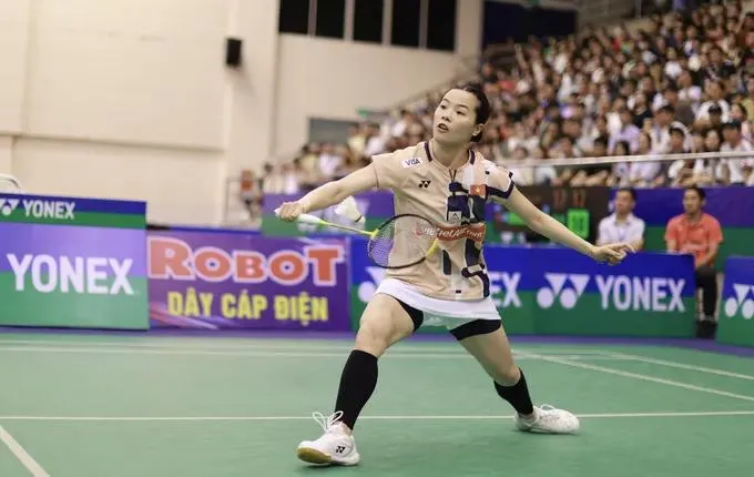 Nguyễn Thùy Linh giành được chiến thắng để đi tiếp vòng 2 đơn nữ tại Thụy Sỹ. Ảnh: DŨNG PHƯƠNG