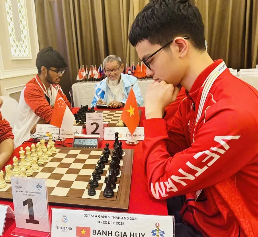 Kỳ thủ Bành Gia Huy đã đạt phong độ tốt từ sau khi tham dự SEA Games 33-2025. Ảnh: MINH MINH