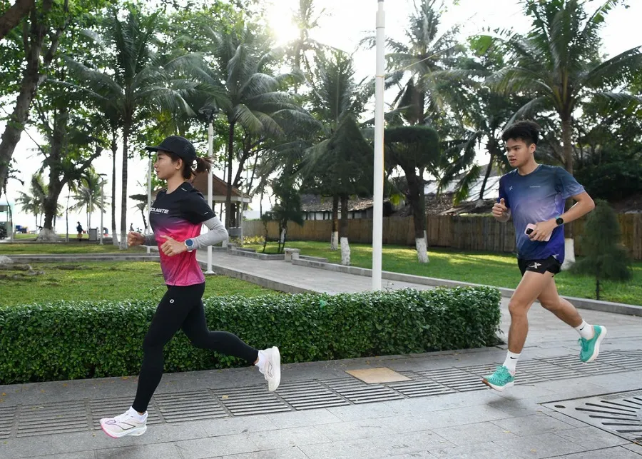 Nguyễn Thị Oanh tập luyện trước khi thi đấu chính thức ở Nha Trang (Khánh Hòa). Ảnh: NHƯ Ý