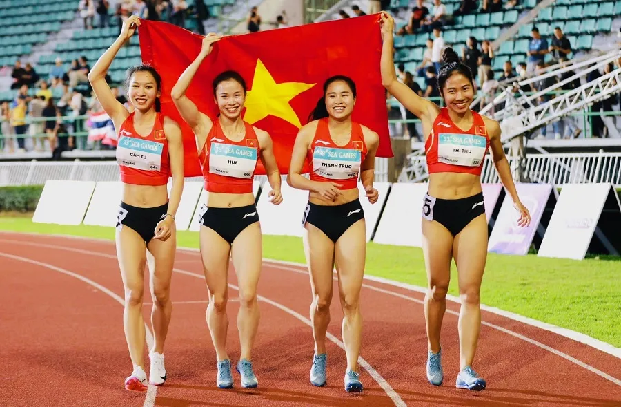 Tuyển thủ cự ly ngắn của đội tuyển điền kinh Việt Nam đã giành HCB tiếp sức 4x100m ở SEA Games 33-2025. Ảnh: DŨNG PHƯƠNG