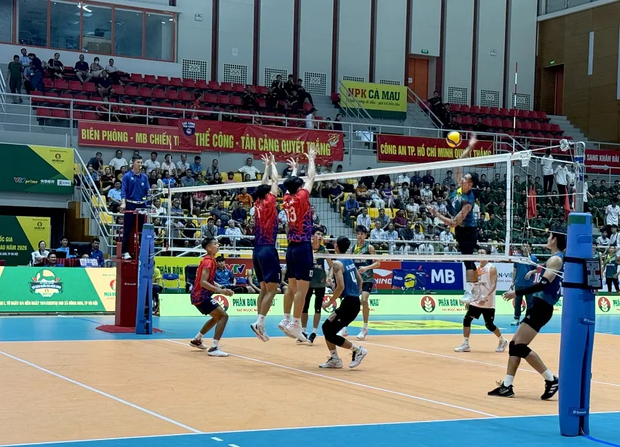 Đội nam Thể Công Tân Cảng đã thắng 3-0 trước Đà Nẵng. Ảnh: MINH CHIẾN