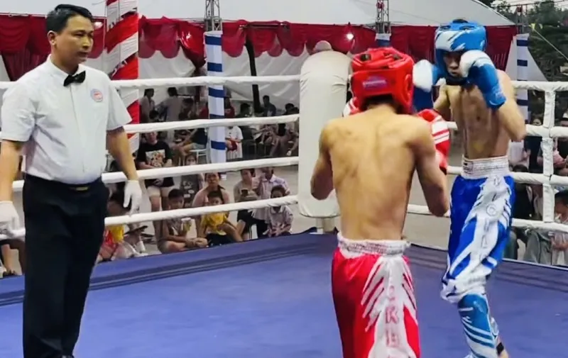 Giải đấu năm nay đã diễn ra sôi nổi với khán đài mở để khán giả được cổ vũ trực tiếp các võ sĩ. Ảnh: MINH MINH