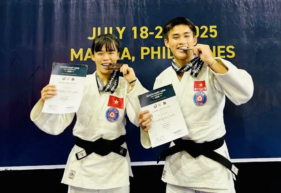 Lâm Thị Ngân Hà (trái) là gương mặt có suất thi đấu giải vô địch châu Á 2026. Ảnh: NGÂN HÀ