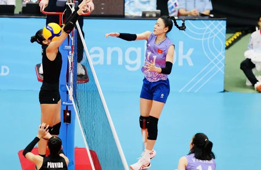 Đối chuyền Hoàng Thị Kiều Trinh vẫn chưa thể thi đấu do trong thời gian hồi phục chấn thương. Ảnh: DŨNG PHƯƠNG