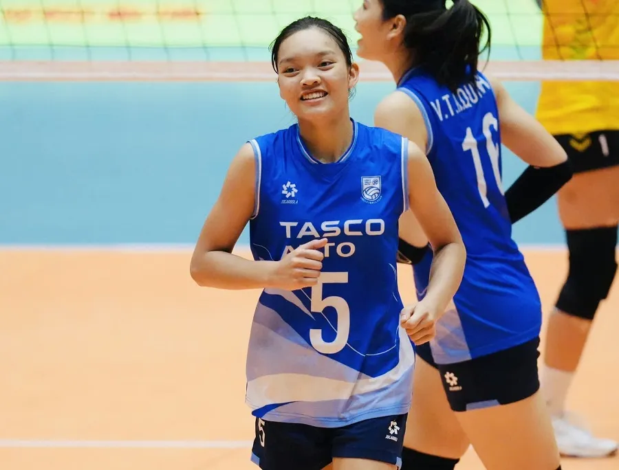 Cầu thủ Bùi Thị Ánh Thảo chưa kịp tập trung đội tuyển bóng chuyền U18 nữ Việt Nam do phải thi đấu cho đội bóng chủ quản Hà Nội. Ảnh: VFV