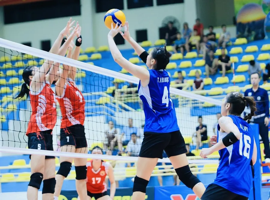 Cầu thủ U23 cả nước sẽ chuyển lịch thi đấu giải năm nay vào tháng 9. Ảnh: DŨNG PHƯƠNG