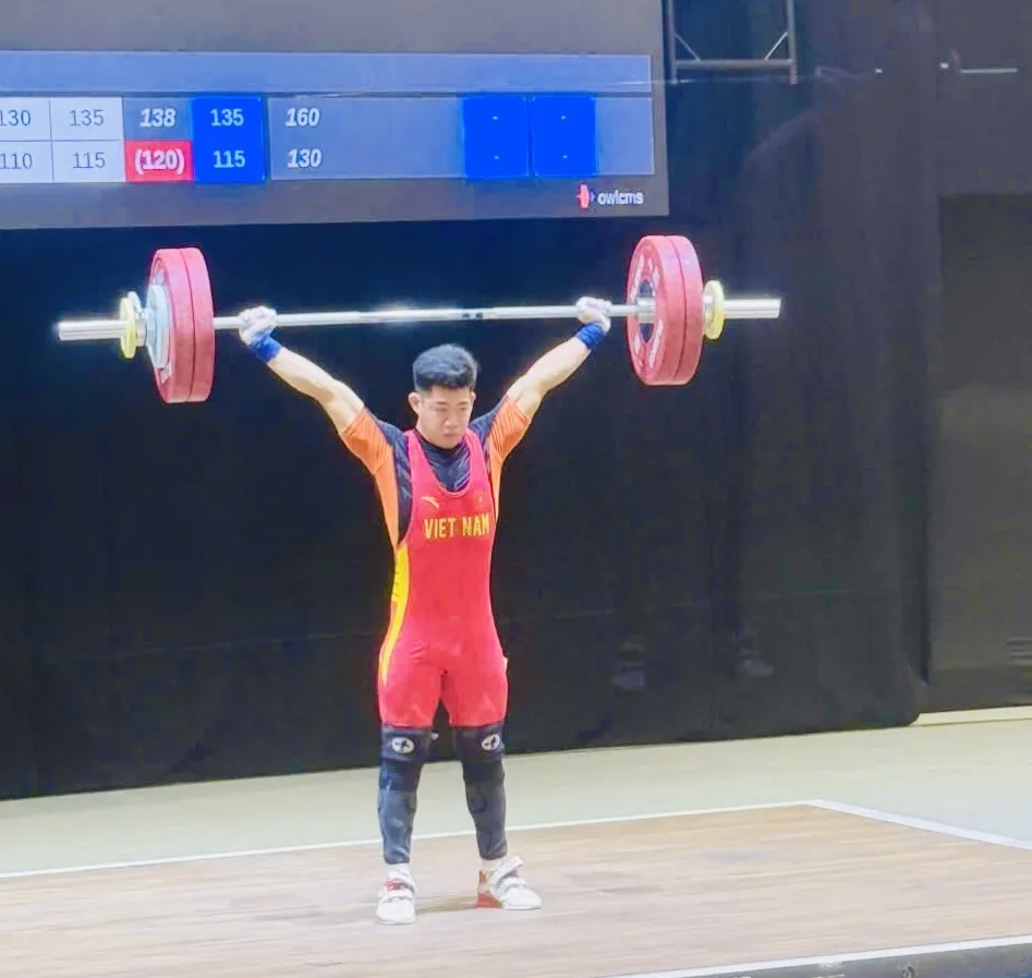 Lực sĩ Trần Minh Trí là thành viên thi đấu giải châu Á 2026 tại Ấn Độ. Ảnh: MINH MINH