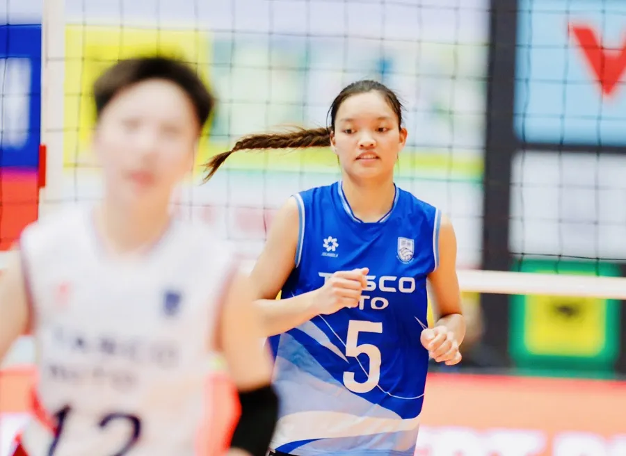 Cầu thủ Ánh Thảo bắt đầu tập huấn cùng đội tuyển bóng chuyền nữ U18 Việt Nam sau Cúp VTV9-Bình Điền 2026. Ảnh: DŨNG PHƯƠNG