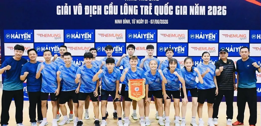 Đội cầu lông trẻ TPHCM đã giành HCV nội dung đồng đội nam nữ tại giải năm nay. Ảnh: VBF