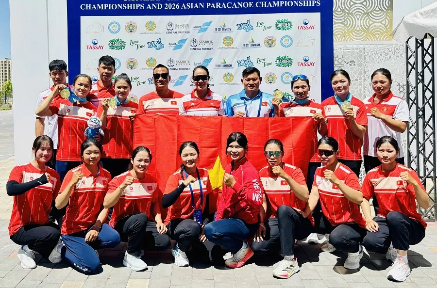 Đội canoeing trẻ Việt Nam đã có thành tích 4HCV tại giải năm nay ở Kazakhstan. Ảnh: HỒNG HẠNH