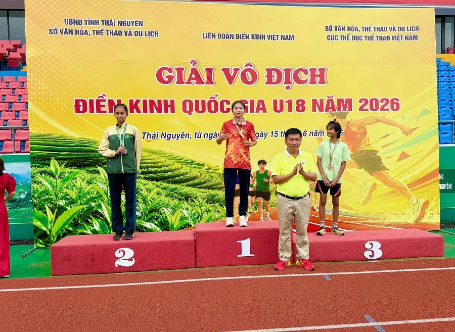 VĐV điền kinh TPHCM đang tập trung thi đấu để giành kết quả huy chương tại giải vô địch trẻ quốc gia 2026. Ảnh: MINH CHIẾN