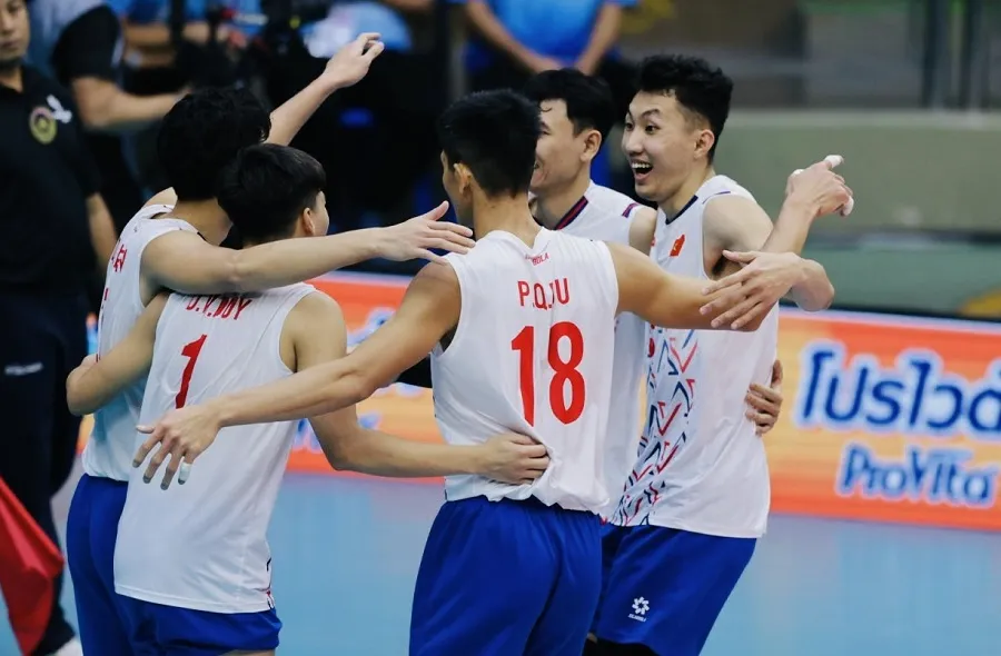 Đội tuyển bóng chuyền nam Việt Nam đang tập luyện để có phong độ tốt nhất trước khi thi đấu quốc tế. Ảnh: DŨNG PHƯƠNG