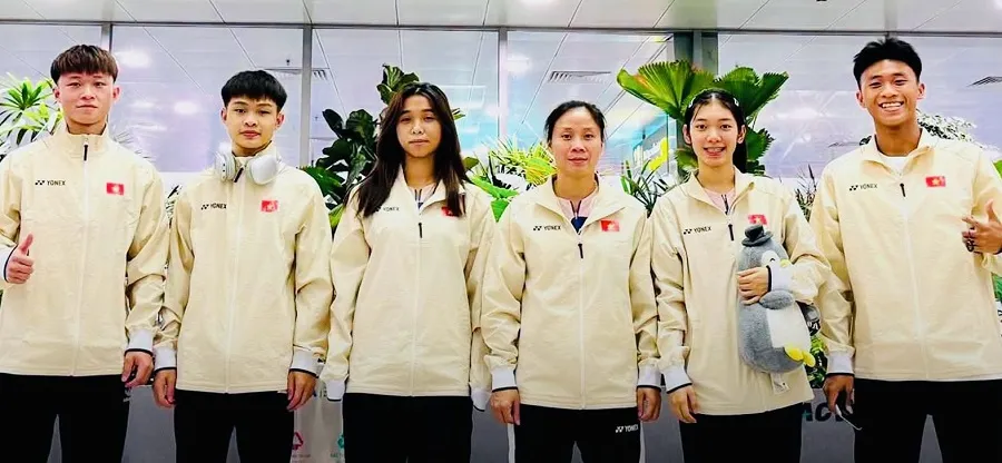 Các tay vợt cầu lông trẻ Việt Nam sang Nhật Bản tranh tài. Ảnh: VBF