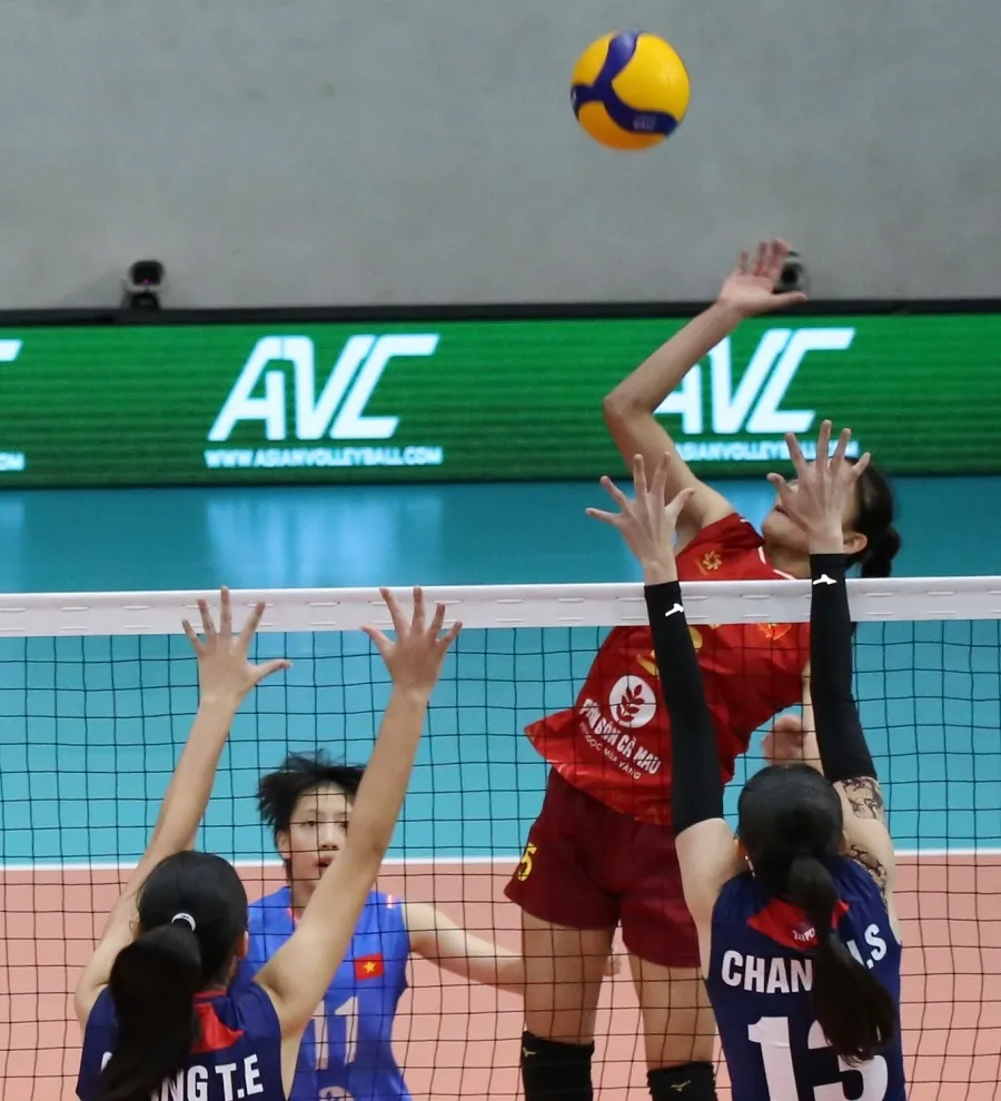 bong chuyen u18 2.jpg