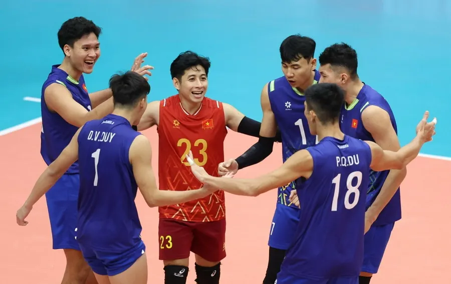 Các tuyển thủ quan trọng của đội tuyển bóng chuyền nam Việt Nam tiếp tục thi đấu chặng thứ nhất giải SEA V.League 2026. Ảnh: DŨNG PHƯƠNG