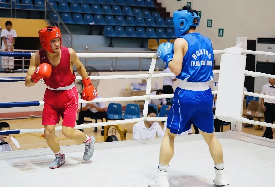 Các võ sĩ đã thi đấu quyết liệt tại giải vô địch boxing trẻ quốc gia 2026 ở Ninh Bình. Ảnh: VBF