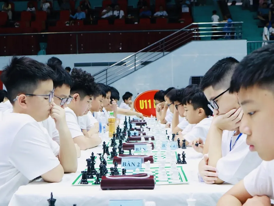 Các kỳ thủ trẻ đã thi đấu nội dung cờ tiêu chuẩn ở giải năm nay. Ảnh: VIETNAMCHESS