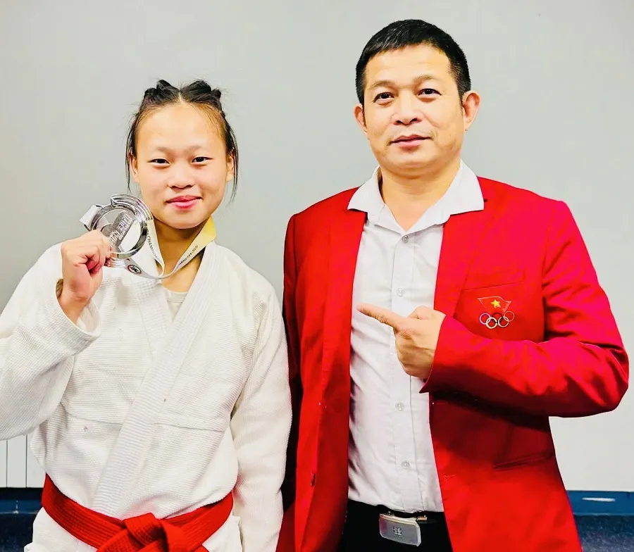 VĐV jujitsu trẻ Việt Nam đã tập trung thi đấu tại giải vô địch trẻ châu Á 2026 và giành được huy chương. Ảnh: BÙI TIẾN