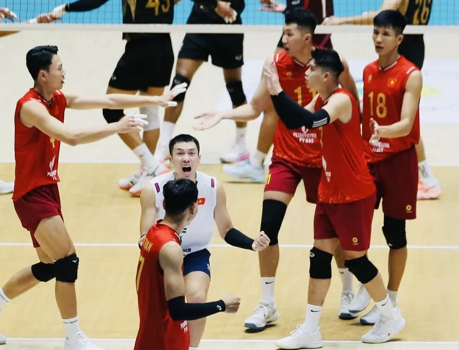 Đội tuyển bóng chuyền nam Việt Nam sẽ có 3 sự thay đổi để có lực lượng tham dự chặng 2 tiếp theo tại Indonesia. Ảnh: SAVA