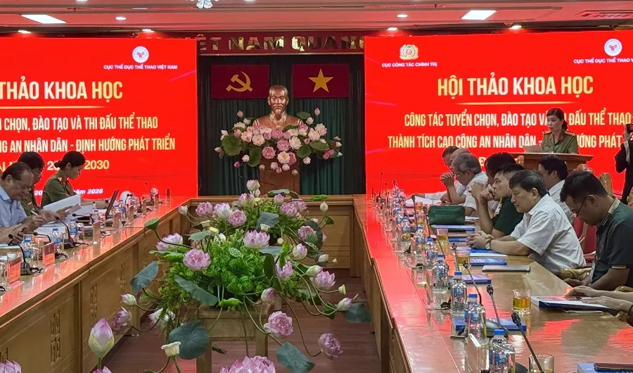 Các đại biểu đã tham dự Hội thảo khoa học và trao đổi nhiều nội dung giá trị. Ảnh: MINH CHIẾN