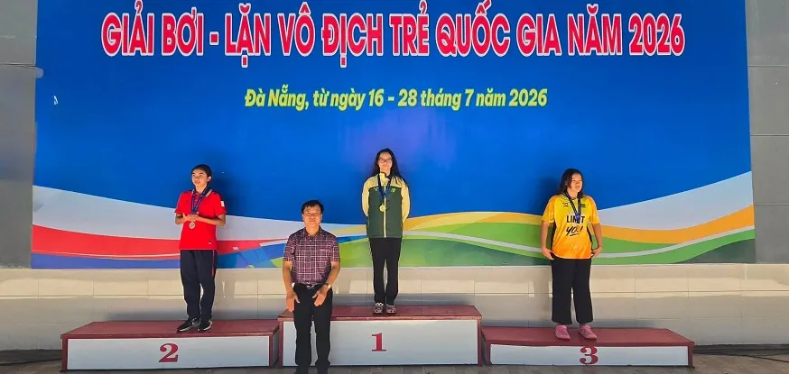 VĐV bơi trẻ của TPHCM đang thi đấu ấn tượng tại thành phố Đà Nẵng. Ảnh: HCMSWIMMING