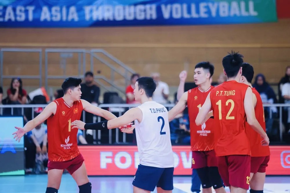 Đội tuyển bóng chuyền nam Việt Nam sẽ thi đấu bán kết ngày 25-7. Ảnh: SAVA