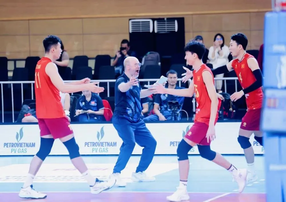 Đội tuyển bóng chuyền nam Việt Nam trở lại tập luyện chuẩn bị ASIAD 20 với đầy đủ quân số (Ảnh: SAVA)