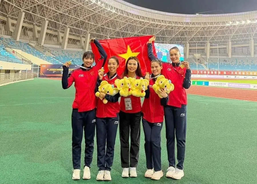 Đội tiếp sức 4x400m nữ từng giành HCV tại Giải vô địch tiếp sức châu Á 2026. Ảnh: N.T.BẮC