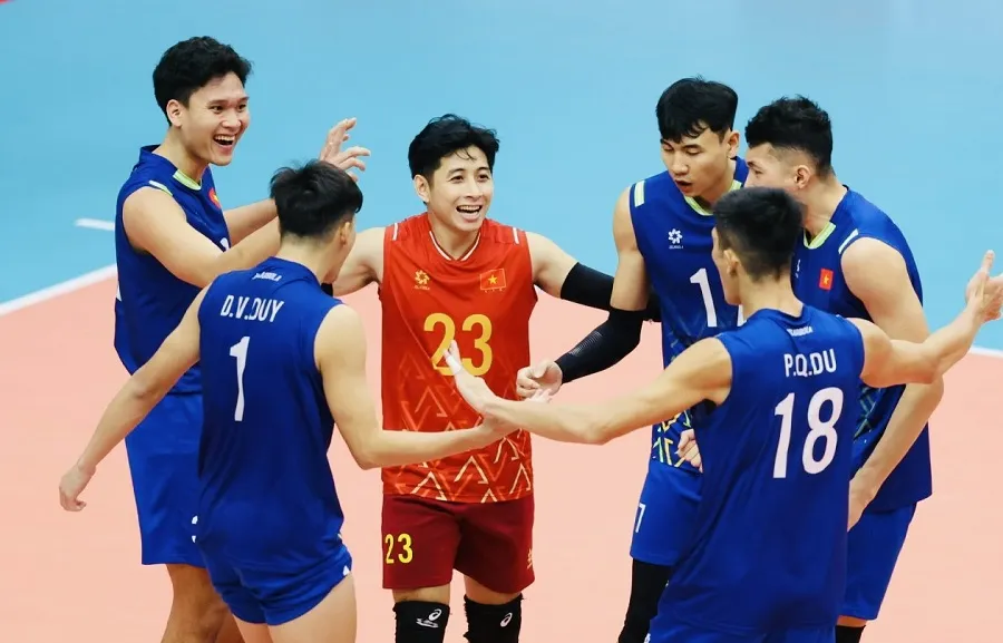 Đội tuyển bóng chuyền nam Việt Nam lựa chọn những gương mặt tốt nhất đăng ký dự ASIAD 20. Ảnh: DŨNG PHƯƠNG