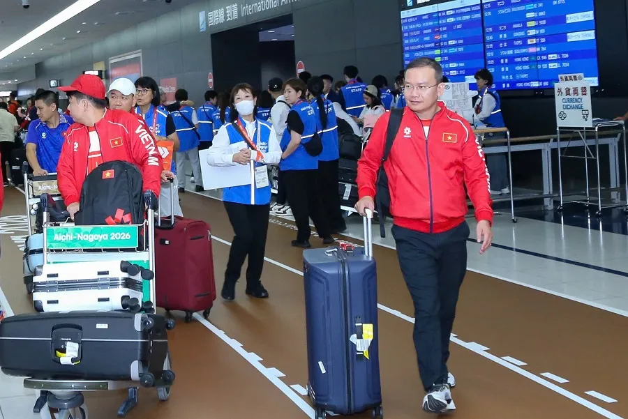 Trưởng đoàn thể thao Việt Nam, ông Nguyễn Hồng Minh và các thành viên đã có mặt tại Nhật Bản. Ảnh: ĐOÀN TTVN