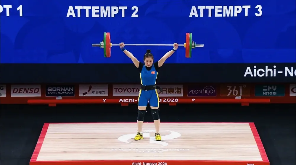Lực sĩ Quàng Thị Tâm thi đấu hạng cân 57kg nữ tại ASIAD 20. Ảnh: PHÙNG CƯỜNG