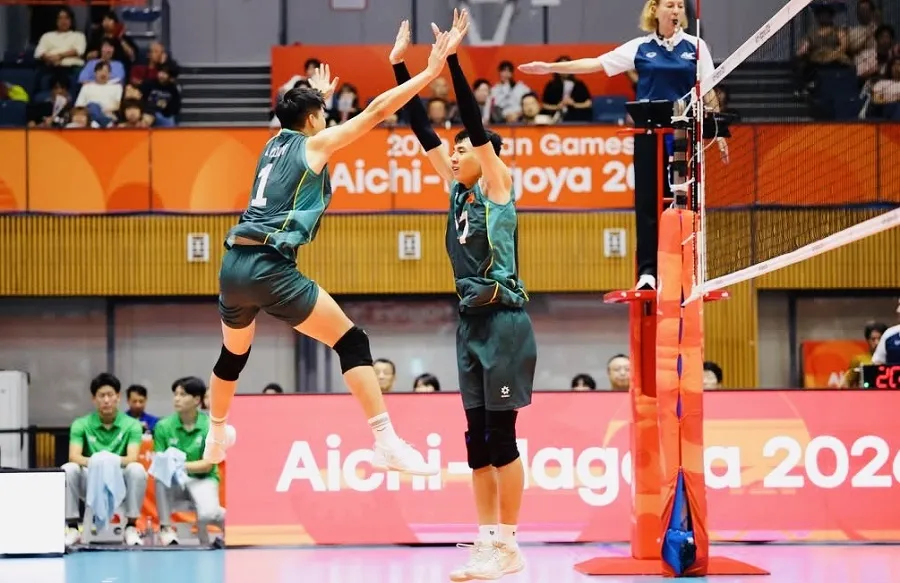 Đội tuyển bóng chuyền nam Việt Nam đã có chiến thắng đầu tay trước Hongkong (Trung Quốc). Ảnh: AINAGOC