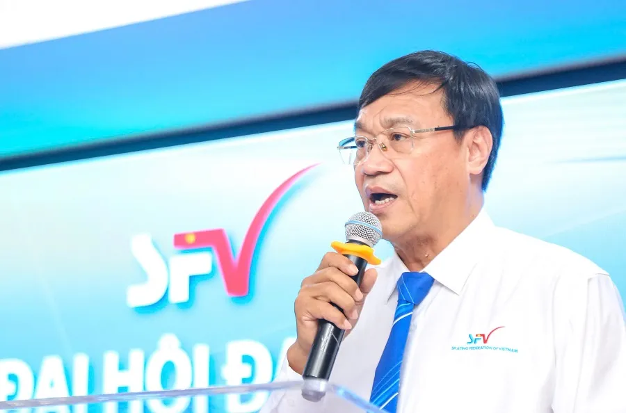 Ông Đặng Hà Việt tái trúng cử Chủ tịch nhiệm kỳ III của LIên đoàn trượt băng và roller Việt Nam. Ảnh: LƯỢNG LƯỢNG