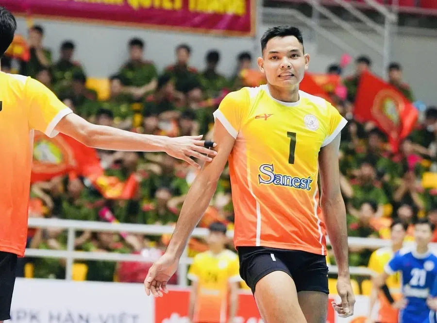 Đội Sanest Khánh Hòa sẽ tập trung cải thiện thành tích trong vòng 2 để tìm suất trụ hạng. Ảnh: VFV