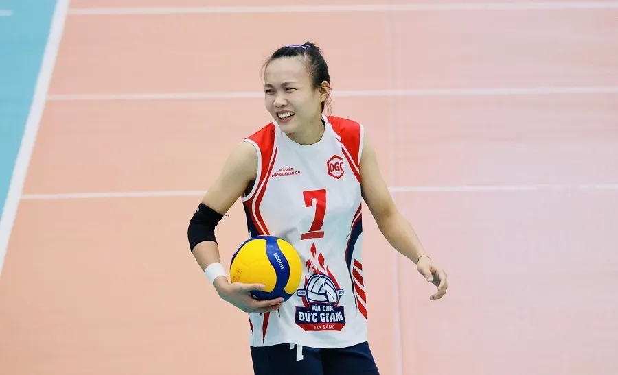 Chủ công Trần Tú Linh đã trở lại mạnh mẽ ở Vĩnh Long. Ảnh: DŨNG PHƯƠNG