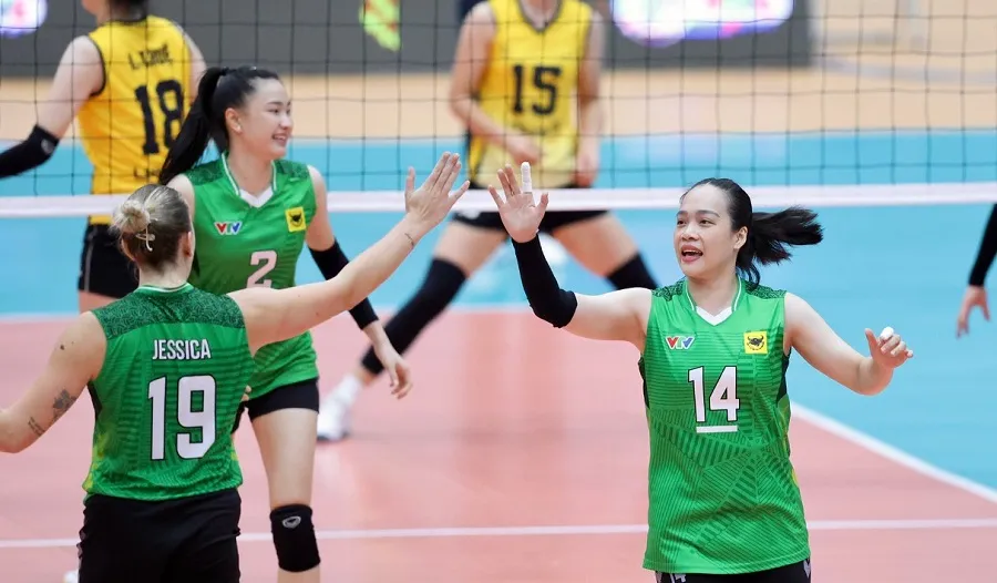 Đội trưởng Võ Thị Kim Thoa (14) đã trở lại thi đấu. Ảnh: DŨNG PHƯƠNG
