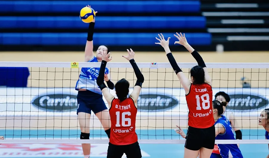 Các cầu thủ bóng chuyền trong nhà sẽ thi đấu Đại hội thể thao toàn quốc từ ngày 28-11 tại TPHCM. Ảnh: DŨNG PHƯƠNG