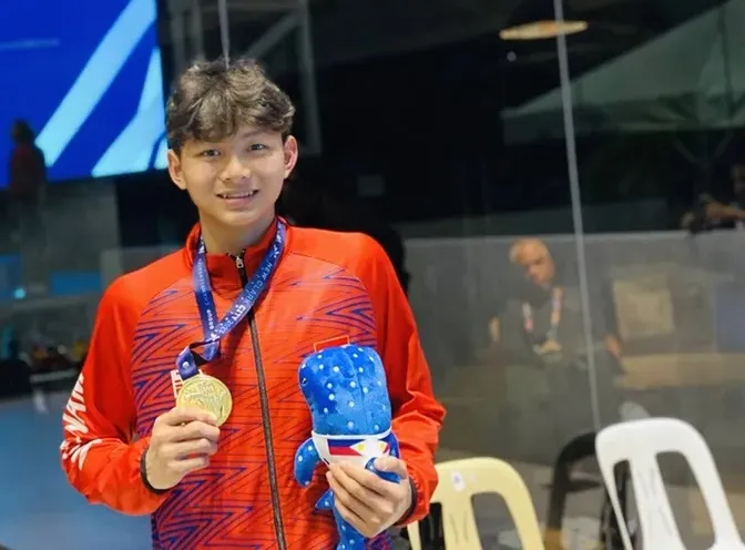 Tuyển thủ bơi Dương Văn Hoàng Quy sẽ cầm cờ tại Lễ khai mạc Olympic trẻ 2026. Ảnh: THANH HUYỀN