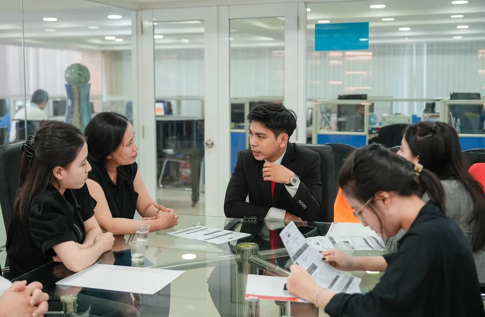 Ba_chi_em_sinh_ba_cung_chon_mot_truong_dai_hoc_6.jpg
