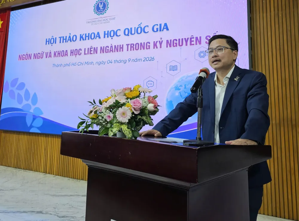 PGS.TS Trần Việt Dũng, Phó Hiệu trưởng Trường ĐH Luật TPHCM, phát biểu khai mạc hội thảo.