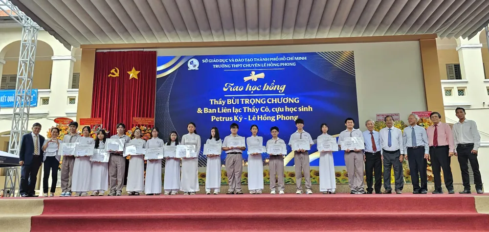 Truong_THPT_Chuyen_Le_Hong_Phong_Khai_Giang_Nam_Hoc_2026_2027_10.jpg