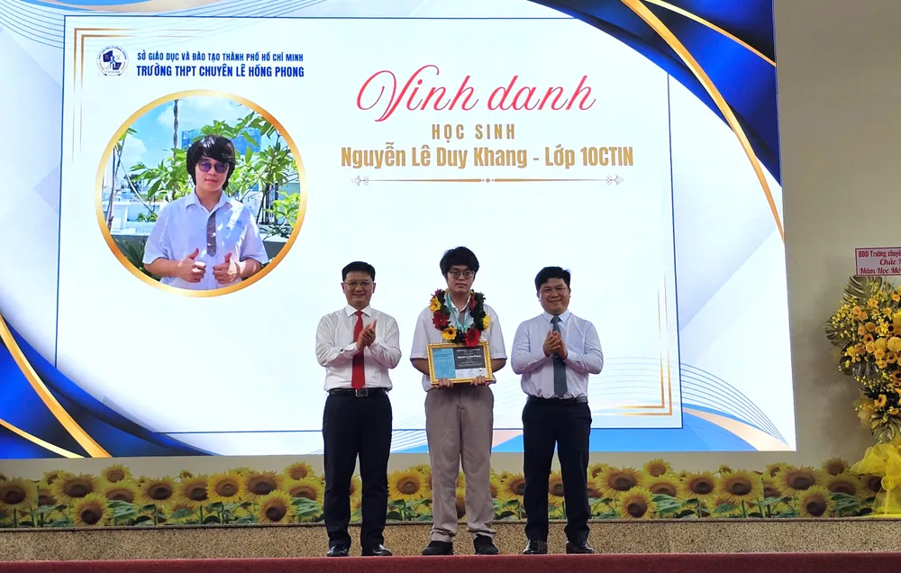 Truong_THPT_Chuyen_Le_Hong_Phong_Khai_Giang_Nam_Hoc_2026_2027_9.jpg