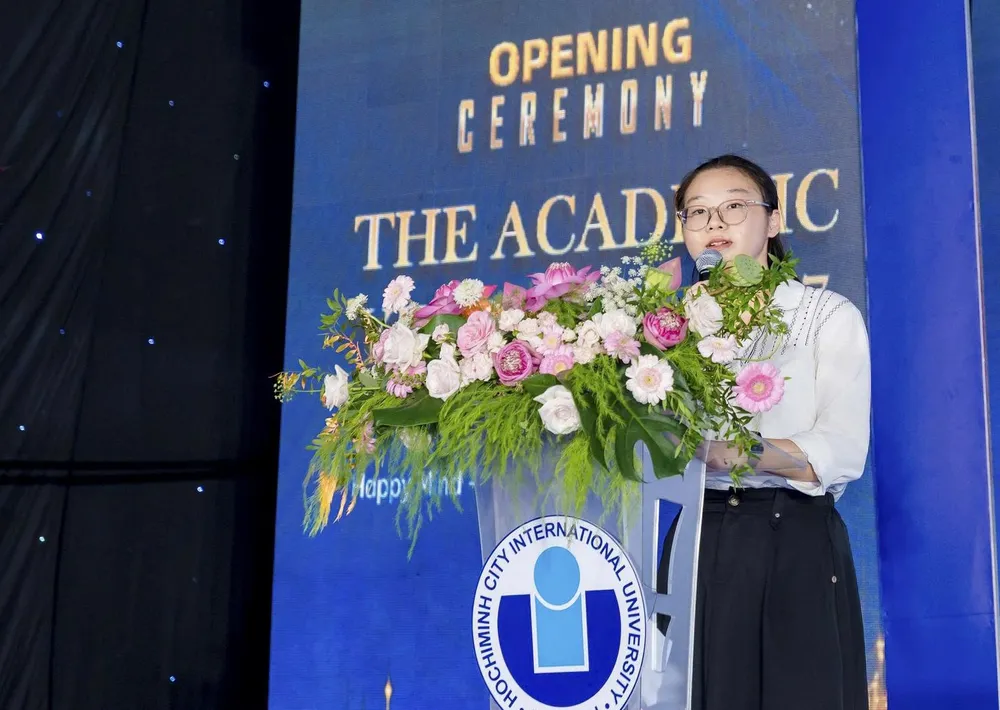 Nu_thu_khoa_Duong_Kim_Tran.jpg