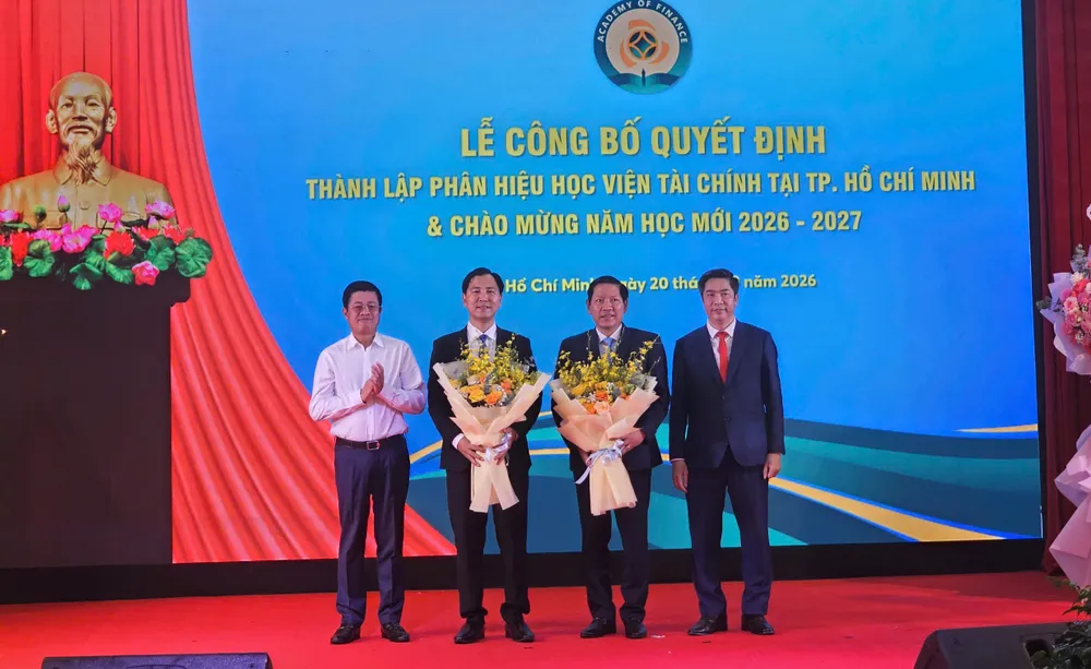 Thanh_lap_phan_hieu_Hoc_vien_tai_chinh_tai_TPHCM_5.jpg
