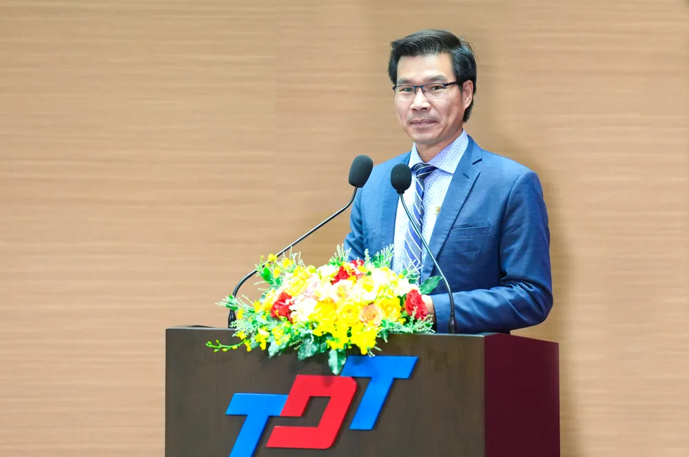 DH_Ton_Duc_Thang_ra_mat_tap_chi_quoc_te_ve_kinh_doanh_5.jpg