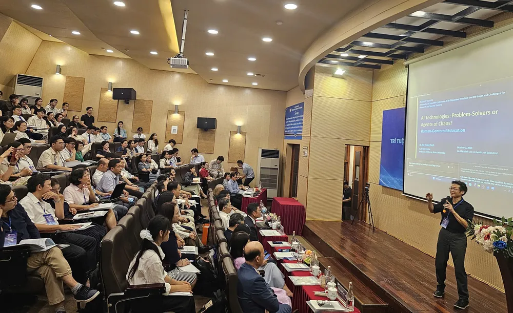 Ứng dụng AI trong giáo dục: Giáo viên phải giữ vai trò định hướng