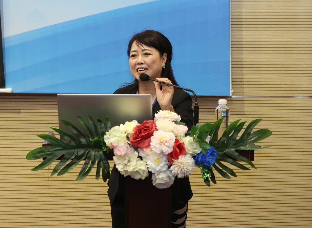 Hoi_thao_day_hoc_tieng_Trung_Quoc_PGS_TS_Lieu_Linh_Chuyen_1.jpg