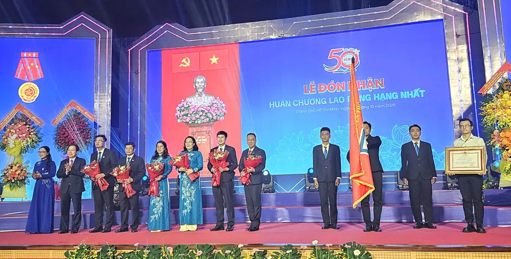 PTT_Le_Tien_Chau_7.jpg